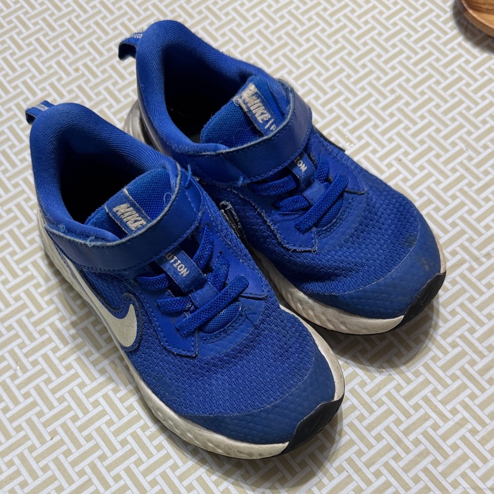 Nike star runner size 11c